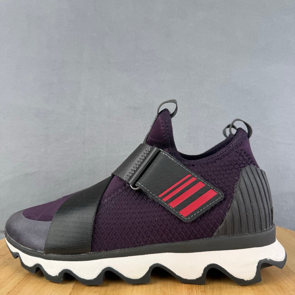 Sorel Kinetic Sneaker Dark Plum Velcro Strap Comfort Shoes Women’s Size 6.5 US